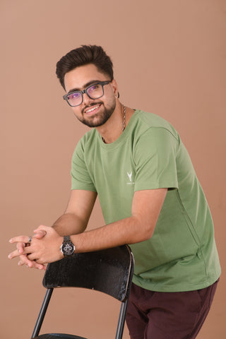 Soft Pistachio Men’s Premium 240 GSM T-Shirt – Dare & Rise