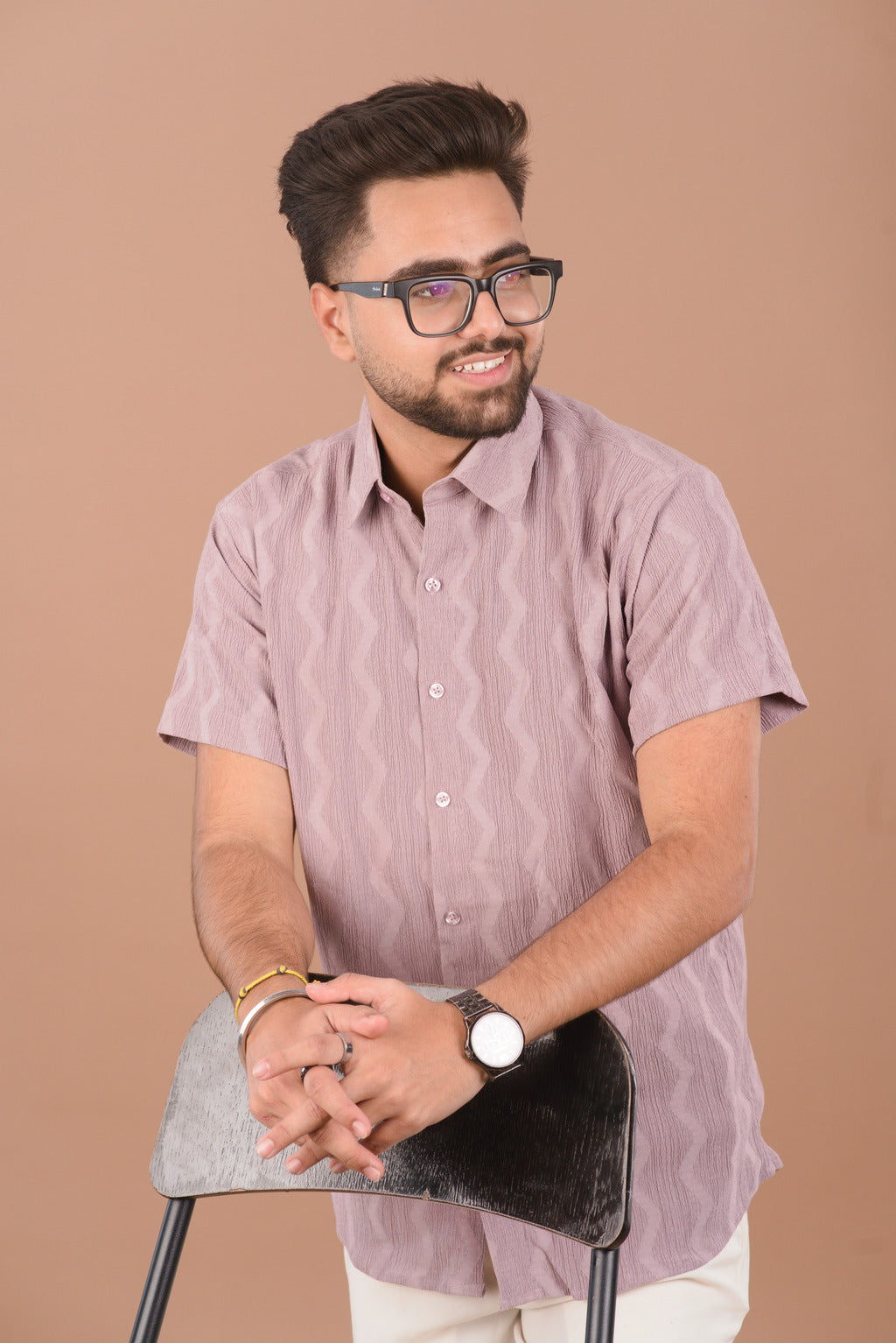 Mauve Wave Men’s Self-Textured Smart-Casual Shirt – Dare & Rise