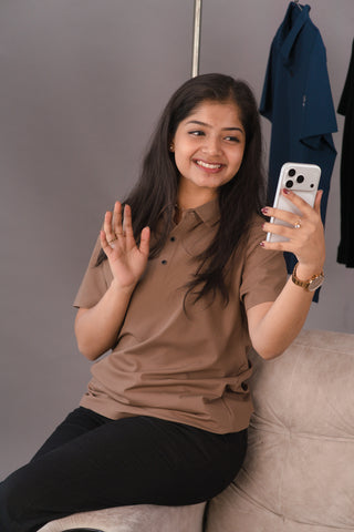 Mocha Brown Women’s Seamless Stitchless Tech Polo – Dare & Rise