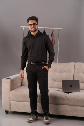 Midnight Black Men’s Stitch-less Seamless Smart Tech Shirt – Dare & Rise