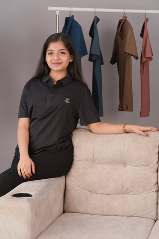 Jet Black Women’s Seamless Tech Polo – Dare & Rise