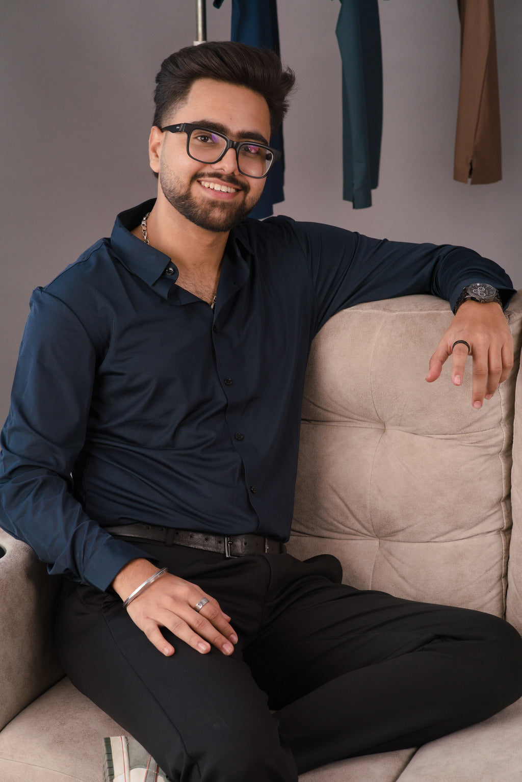 Deep Navy blue Men’s Stitch-less Seamless Smart Tech Shirt – Dare & Rise