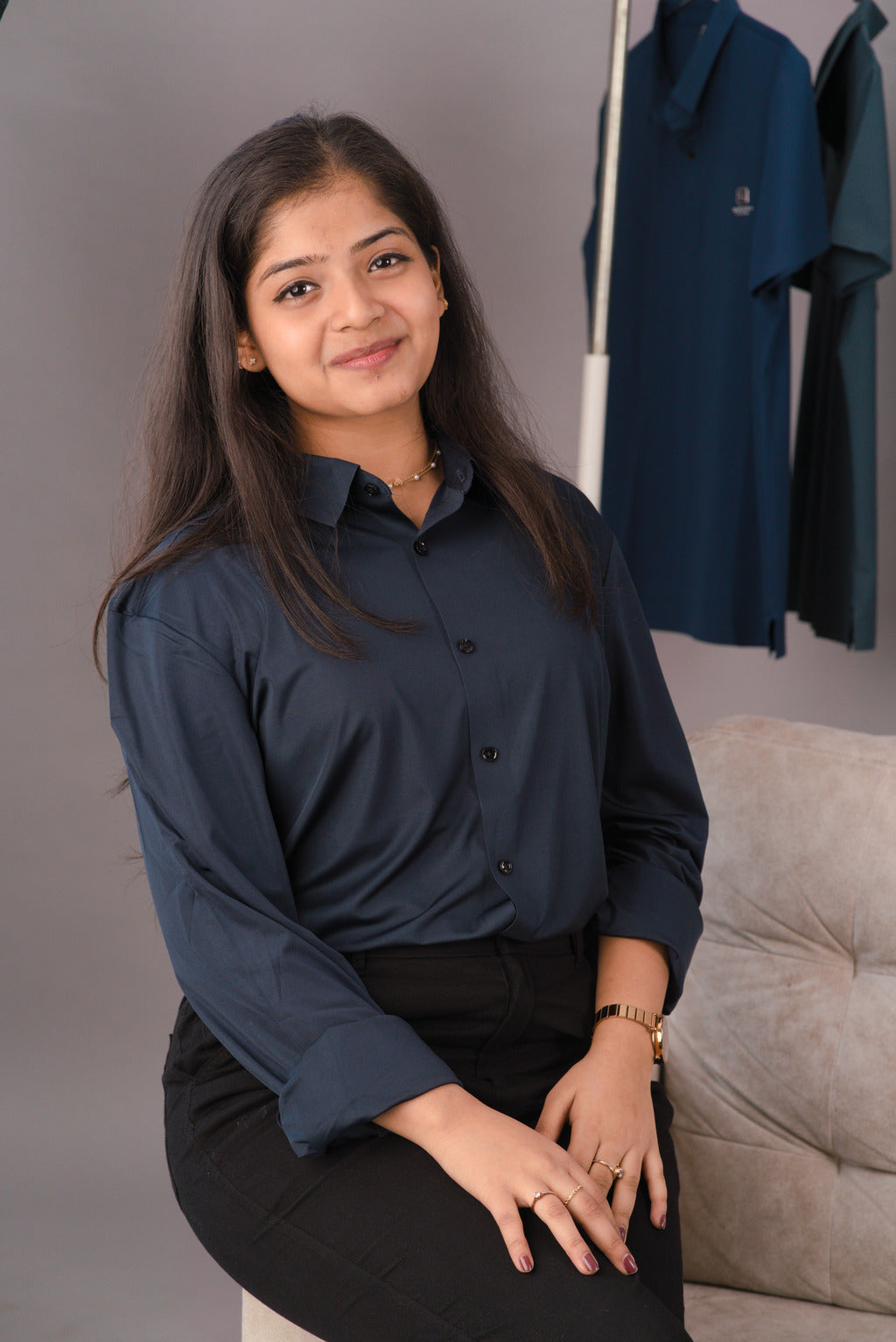 Midnight Navy blue Women’s Seamless Ultra-Soft Tech Shirt - Dare & Rise