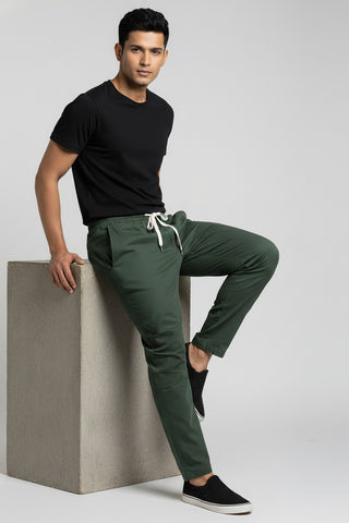 Forest Green Men’s Smart-Tech Lifestyle Trousers – Dare & Rise